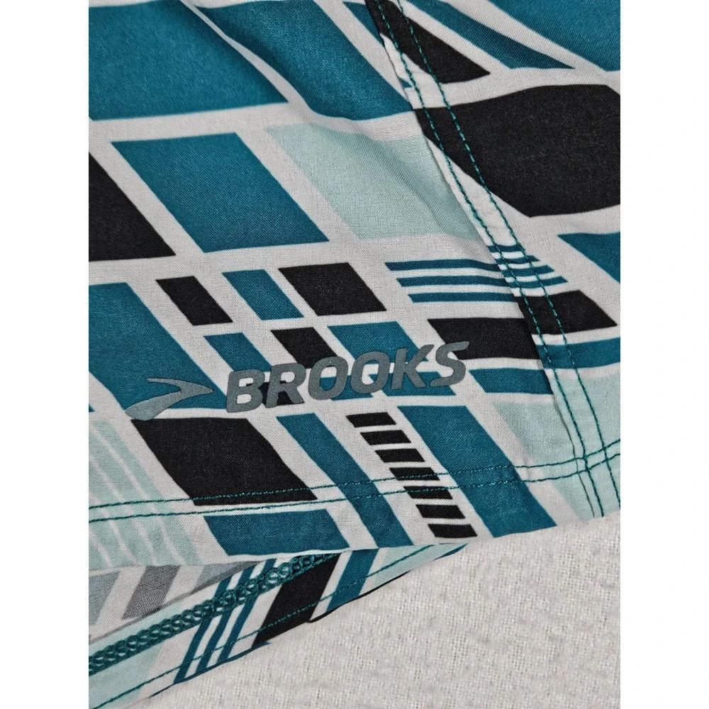 Brooks Chaser‎ 3 Inch Running Shorts Womens XS Teal Geometric Print 221255